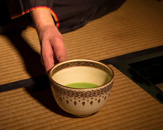 蝋燭の灯りに包まれて―夜咄(よばなし)の茶事